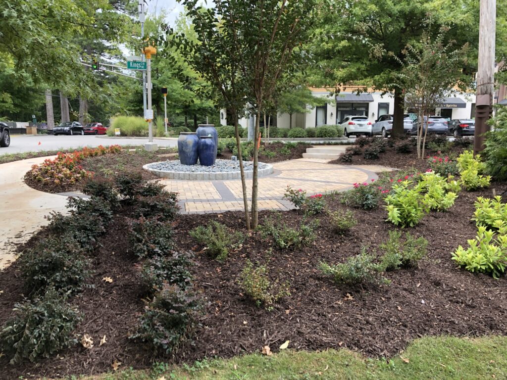 Peachtree Hills Avenue Fountain